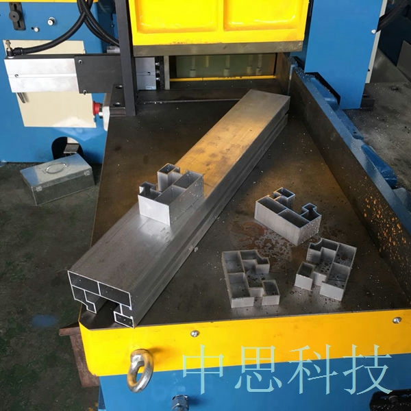 中思機械切管機實用設(shè)計專利的